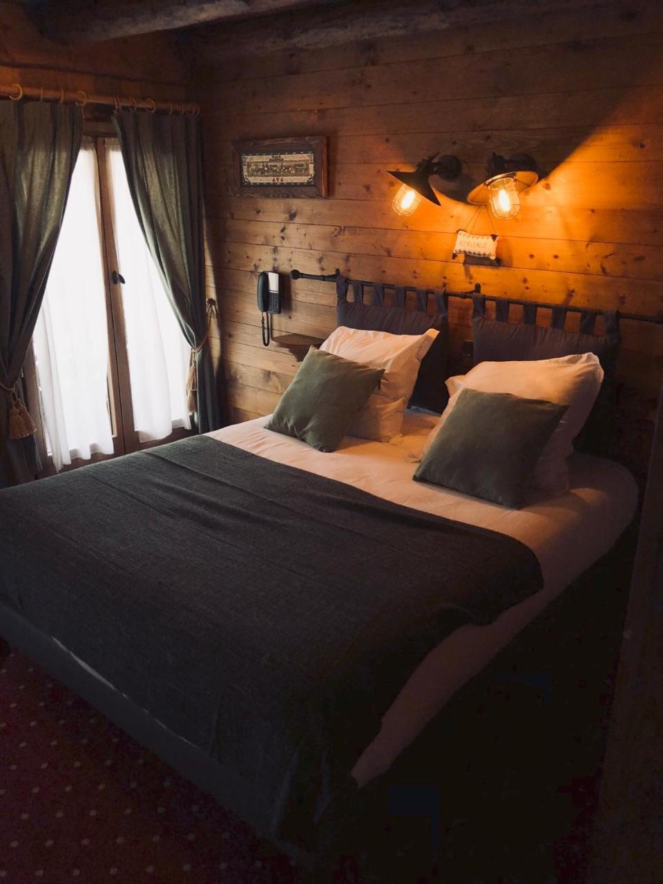 Le Coin Savoyard Hotel กงบลู ภายนอก รูปภาพ