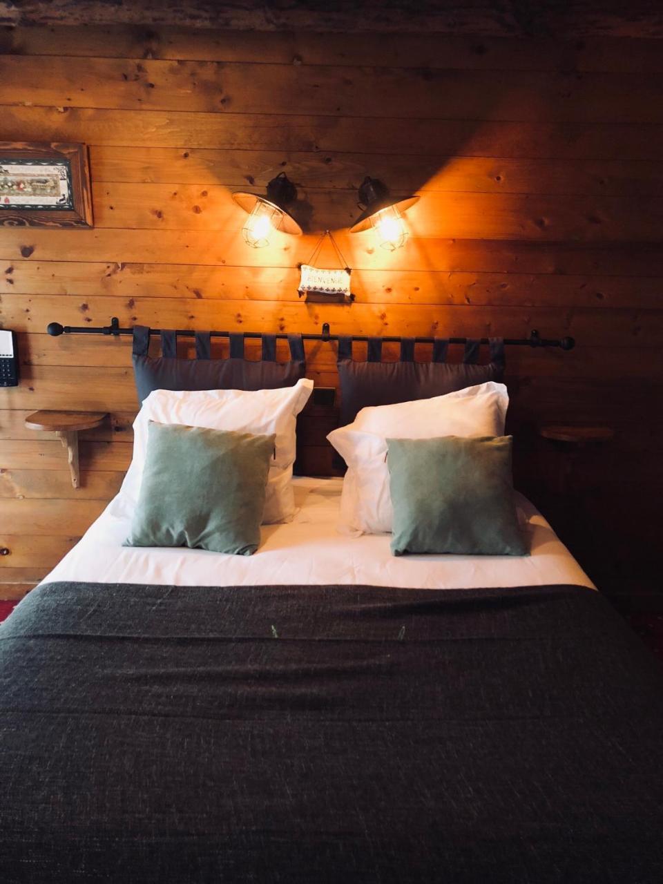 Le Coin Savoyard Hotel กงบลู ภายนอก รูปภาพ