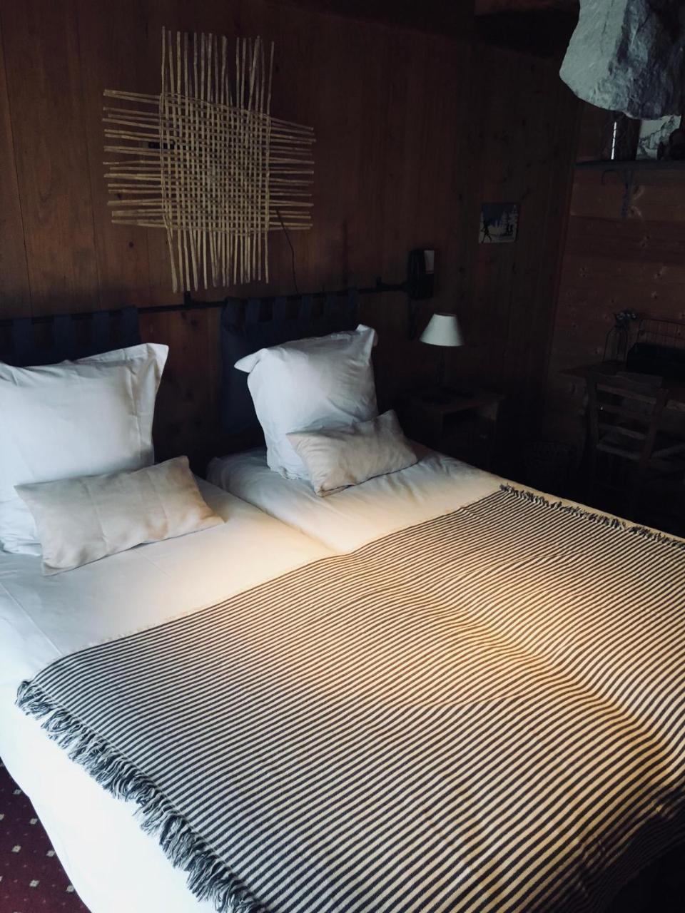 Le Coin Savoyard Hotel กงบลู ภายนอก รูปภาพ