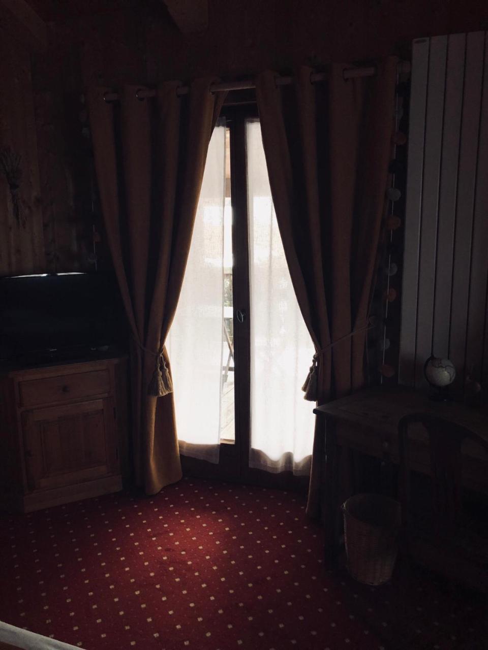 Le Coin Savoyard Hotel กงบลู ภายนอก รูปภาพ